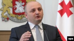 Какой-либо готовности к встрече с депутатами министр обороны Миндия Джанелидзе пока не выразил, но, несмотря на это, его ждут в законодательном органе уже в ближайшие дни