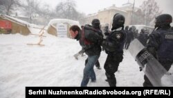 Поліція увійшла до наметового містечка під Верховною Радою, Київ, 3 березня 2018 року