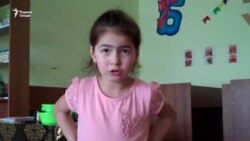 Ба кӯдакони "лакнатдор" забон ёд медиҳанд