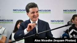 У другий тур виборів також вийшов мер Бухареста Нікушор Дан