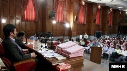  دستگاه قضايی ايران تاکنون چهار دور محاکمه فعالان سياسی، مدنی، روزنامه نگاران و افراد عادی را برگزار کرده است. 