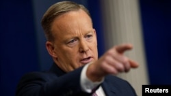 شان اسپایسر، سخنگوی مطبوعاتی دولت آمریکا