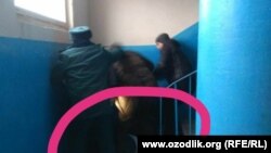 Милиция зобити "бўйсунмаслик ҳолати" бўлганини айтди. Воқеа жойидан олинган сурат. 2018, 20 февраль.