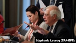 Тихановская и Боррель за рабочим завтраком