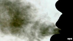 Дим кальянів, як і дим інших тютюнових виробів, містить токсичні речовини, що можуть викликати рак