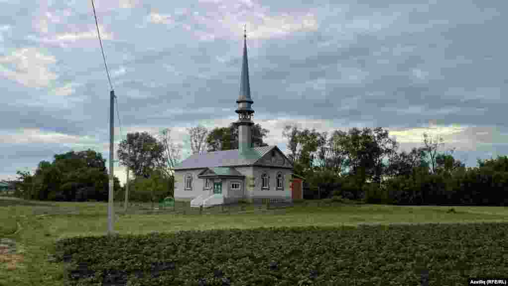 Янил мәчете