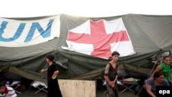 Лагерь грузинских беженцев из Южной Осетии. Тбилиси, 25 августа  2008 года.