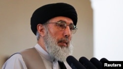 Afghan warlord Gulbuddin Hekmatyar (file photo)