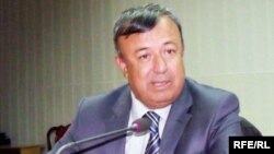 Маҳмадулло Сайдалиев, раиси ноҳияи Данғара, мегӯяд, пас аз баҳсҳо масъулини "Сангтӯда-1" ба пардохти давра ба давраи қарз розӣ шудаанд