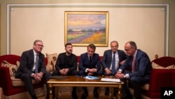 Предыдущий звонок пяти глав государств Трампа состоялся 10 мая из Киева и заставил Путина предложить переговоры в Стамбуле