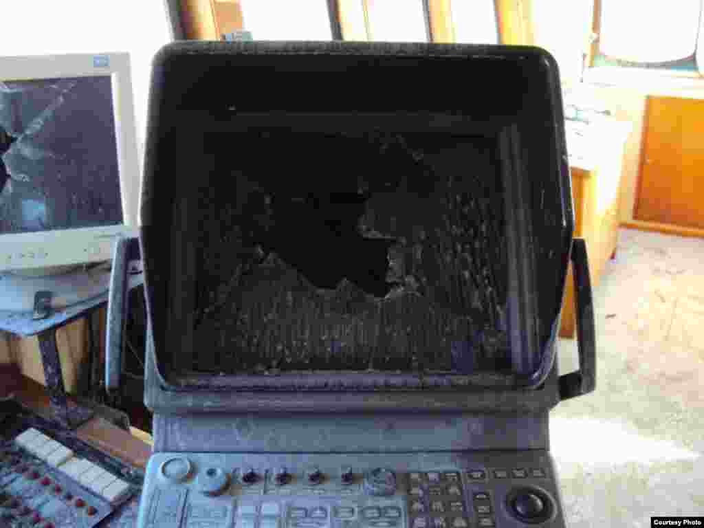 Майже 11 місяців судно «Василіос N» під грузинським прапором перебувало під арештом у лівійському порту Місураті. За словами членів екіпажу, серед яких і троє українців та один азербайджанець, увесь цей час вони не отримували допомоги від своїх держав. У моряків не було їжі та одягу. Вижити їм вдалося завдяки приватній допомозі моряків із інших суден, зокрема й українських та російських. Їжею слугувала риба, яку вдалося виловити в морі. Наприкінці 2010 року на борту сталася аварія через підпал судна. В результаті – комунікаційна система вийшла з ладу, навігаційні прилади були знищені.