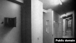 سلول های انفرادی بند ۲۰۹ زندان اوین