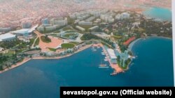 Деңиз жээгиндеги Севастополь шаары. 18-ноябрь, 2017-жыл.