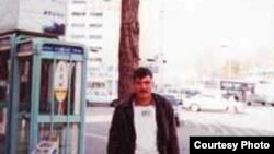 Азиз Юсуповнинг оиласи унинг Кореядан юборган сўнгги суратини Озодликка йўллади.