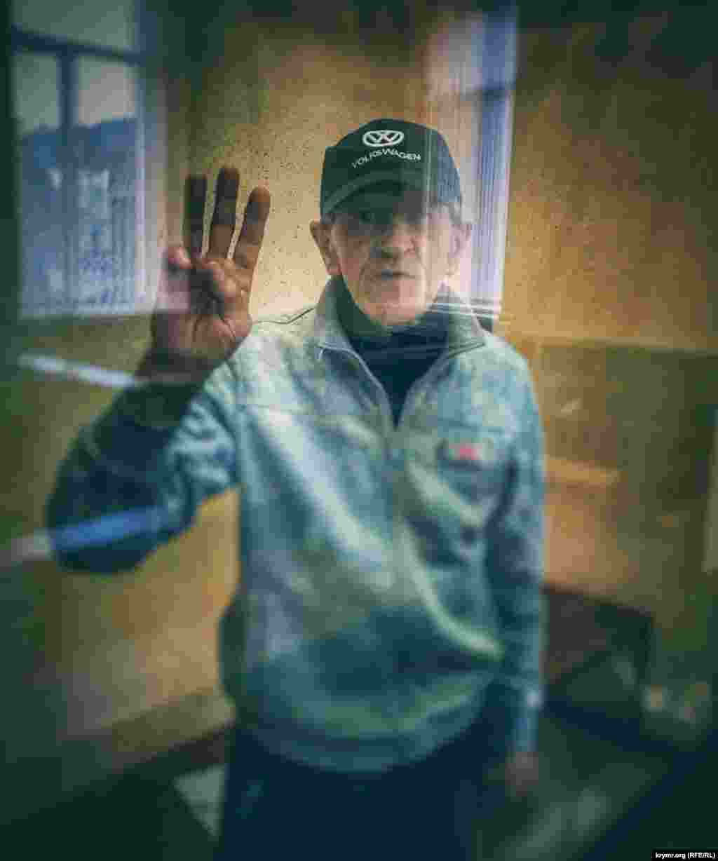 Oleg Prıhodko Aqmescitte mahkeme oturışında, 2019 senesi dekabrniñ 25. ​2020 senesi aprel ayında o Rostov-na-Donuğa etap etildi&nbsp;