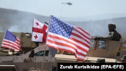 По мнению эксперта, планы Вашингтона наносят удар по стабильности на Кавказе и окончательно способствуют превращению Грузии в военный плацдарм США в регионе