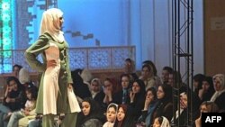 در چند سال گذشته در چند نمايشگاه مد الگوهايی متفاوت، اما در چارچوب اسلامی، برگزار شده است
