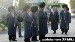 Türkmen ýaşulylary (Illýustrasiýa suraty) 