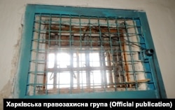 У в’язниці на Херсонщині, де перебував Дмитро на початку повномасштабного вторгнення, перебували півтори тисячі осіб, каже Дмитро Никифорук