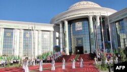 DIM-iň uniwersitetiniň täze binasynyň açylyş dabarasy, Aşgabat, 1-nji sentýabr, 2011 ý.