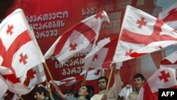 طرفداران میخائیل ساکاشویلی، رییس جمهوری فعلی گرجستان خود را برنده انتخابات می دانند.
