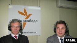 Богдан Соколовський та Костянтин Бородін у студії Радіо Свобода