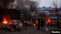 کی‌یف، بامداد هشتم آذرماه