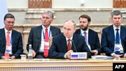 Пуцін падчас паседжаньня Найвышэйшага савету ЭАЭС у Менску.