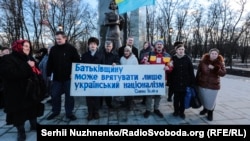 У день відкриття пам'ятника у Бабиному Яру діячу ОУН, поетесі Олені Телізі. Київ, 25 лютого 2017 року
