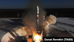 Росія. Амурська область. 1 лютого 2018. Під час запуску ракети-носія «Союз-2.1а» з розгінним блоком «Фрегат», космічними апаратами дистанційного зондування Землі «Канопус-В» №3, №4 і 9, космічними апаратами попутного навантаження за комерційним контрактам зі стартового комплексу космодрому Східний