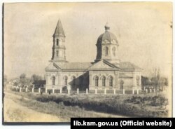 Церква у селі Тритузному на старій світлині