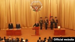Nagorno-Karabakh -- Bako Sahakian is sworn in for a second term as president of Karabakh, Stepanakert, 07Sep2012.