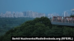 Відкриття «скляного» мосту в Києві у 12 фото