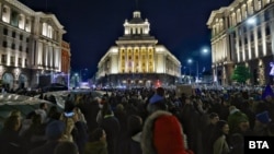 Fotografija sa protesta u Sofiji, 1. decembra 2025.