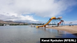 Ысык-Көл. Эс алуучу жайлардын бири.