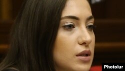 Ազգային ժողովի պատգամավոր Աննա Մկրտչյան («Պատիվ ունեմ»)