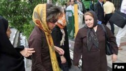 موج جديد حمله عليه زنان با شعار «مبارزه با بدحجابی».عکس تزئینی است.