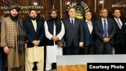 Ҳайати ширкати энержии ҳукумати Толибон дар мулоқот бо вазири энержии Тоҷикистон Далер Ҷумъа дар Душанбе. Акс аз саҳифаи Х-и ширкати энержии Афғонистон