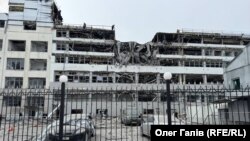 Руйнування в Оболонському районі Києва через атаку РФ. Кілька поверхів офісної будівлі зруйновано, у прилеглих будинках вибиті вікна. Зокрема, тут розташований офіс телеканалу Freeдом, який вже вдруге страждає внаслідок атаки