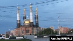 Төзелеп килүче Әр-Рәхим мәчете, архив фотосы