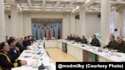 Перамовы дэлегацыяў міністэрстваў абароны Беларусі і Ірану ў Менску 12 сакавіка 2025 году