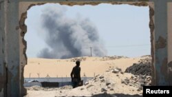 Хан-Юнистин чыгыш тарабында баш калкалаган палестин качкындары