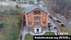 Недобудований будинок у Києві, оформлений на дружину Олексія Горащенкова