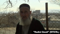 Абдуназар Чиллаев мегӯяд, худаш манаҳи се нафарро баст.