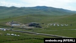 Насупраць будзе помнік жонцы Чынгісхана