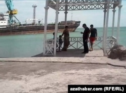 В порту Туркменбаши