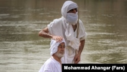 تصویری از مراسم تعمید منداییان در خوزستان در ۲۸ اسفند ۹۹