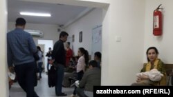 Aşgabat hassahanasyndaky nobat. Arhiw suraty