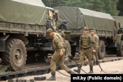 Прыбыцьцё расейскіх вайскоўцаў на станцыю Барысаў 6 жніўня 2025 году