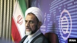 محمد اشرفی اصفهانی، رئیس هیئت بدوی رسیدگی به تخلفات اداری نهاد ریاست جمهوری